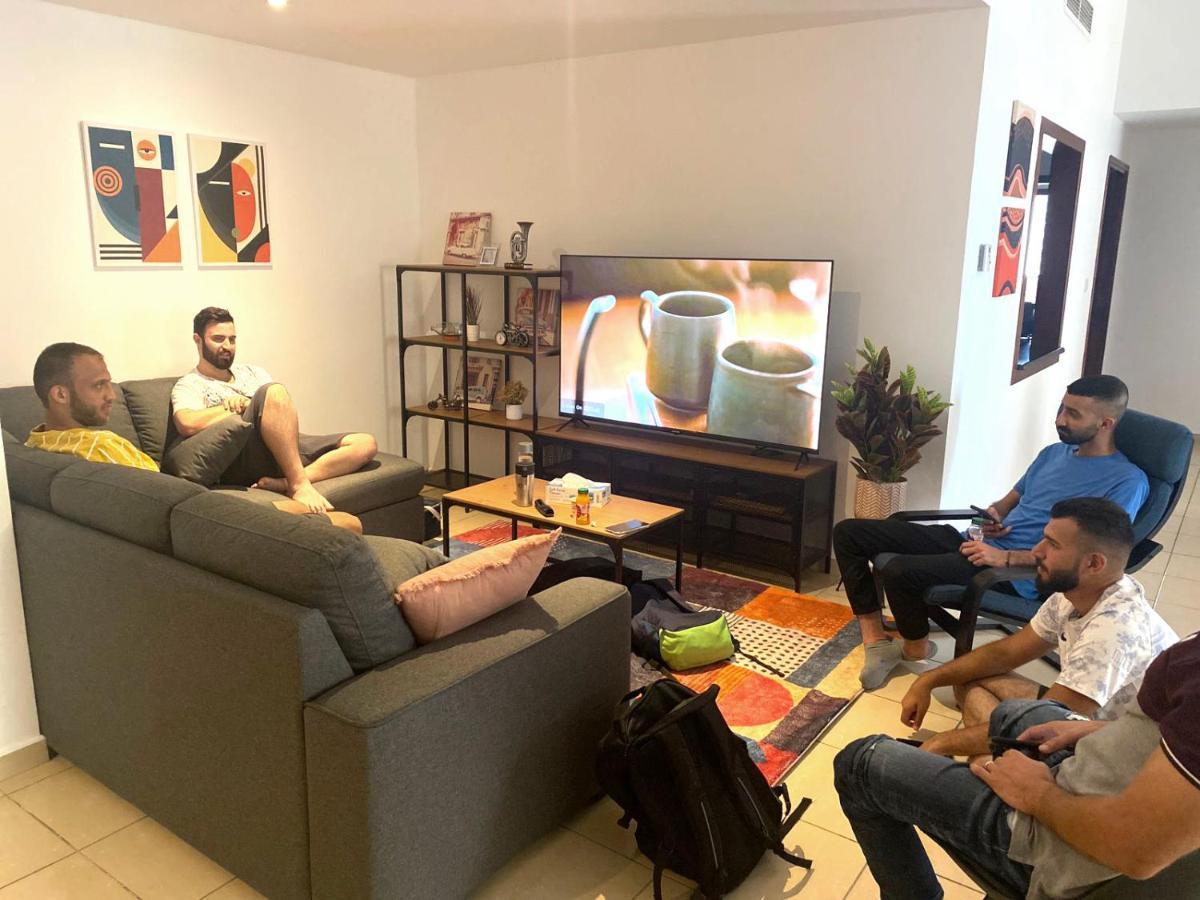 Grays Hostel By Haly دبي المظهر الخارجي الصورة