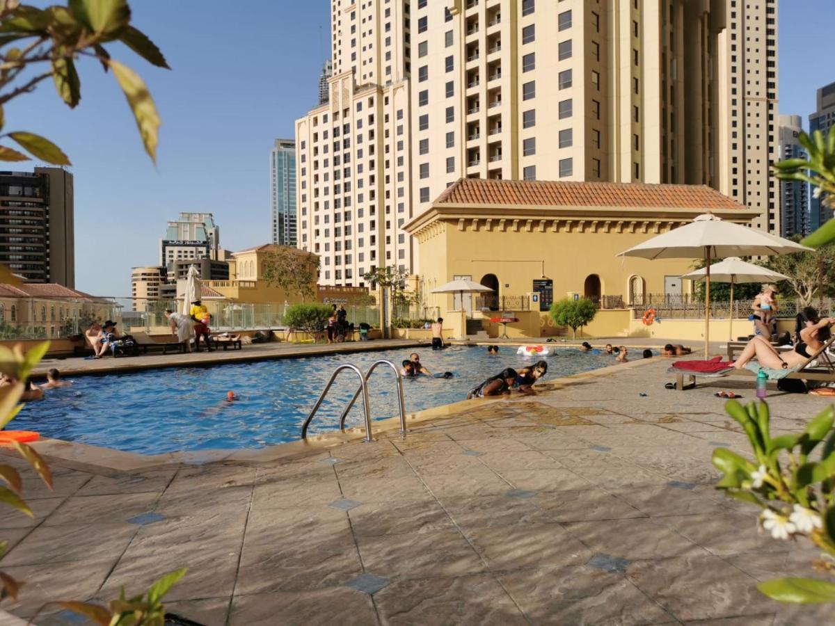 Grays Hostel By Haly دبي المظهر الخارجي الصورة